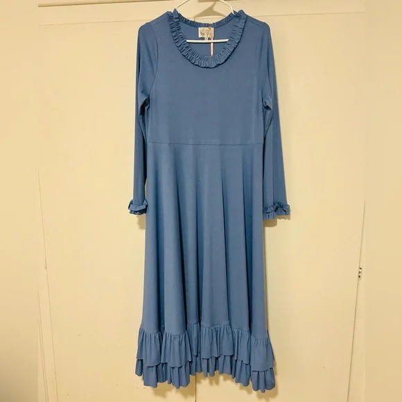 Dainty Jewells - Stroke of Midnight in blue
Elegant Blue Maxi Dress - Picture 2 of 5